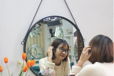 Xu hướng chọn gương bàn trang điểm dây da cao cấp hiện đại thời gian gần đây