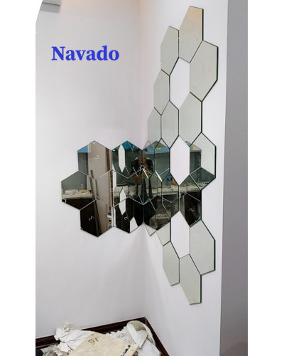 Gương gắn tường nghệ thuật phòng khách tại Vũng Tàu