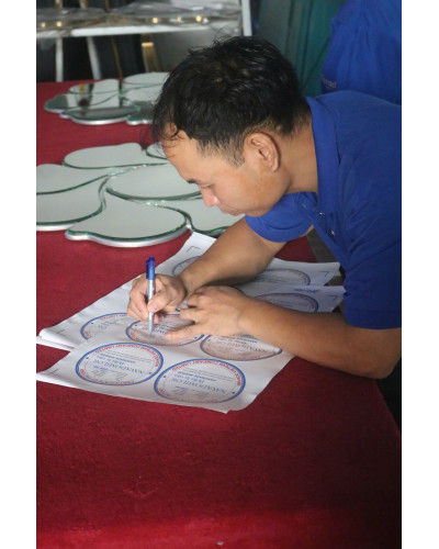 Gương phòng tắm mài vát NAV101B
